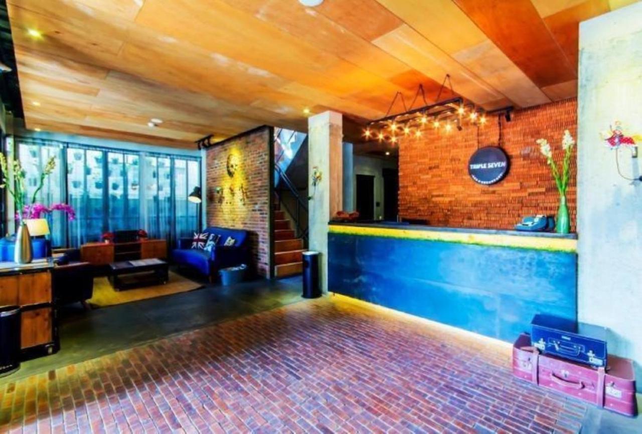 Triple Seven Bed & Breakfast Bandung Zewnętrze zdjęcie