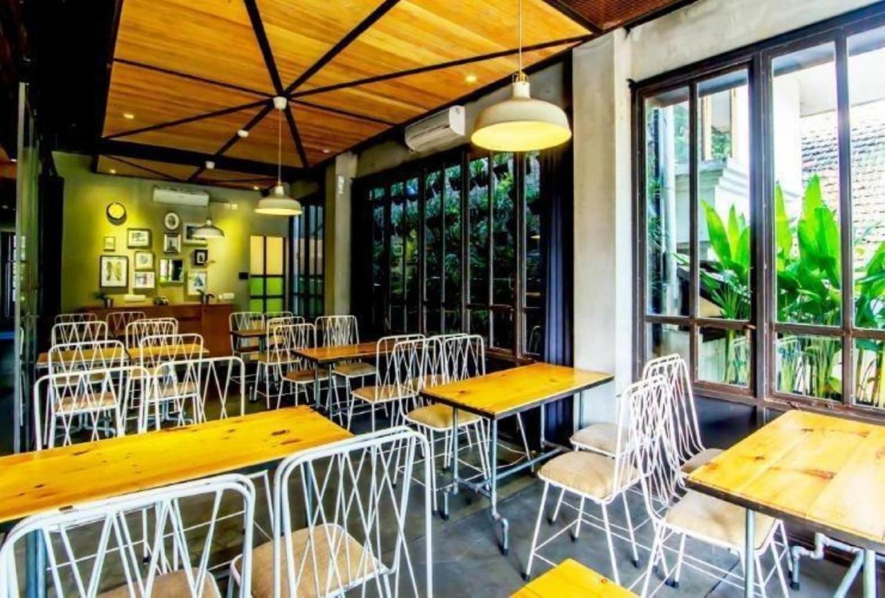Triple Seven Bed & Breakfast Bandung Zewnętrze zdjęcie