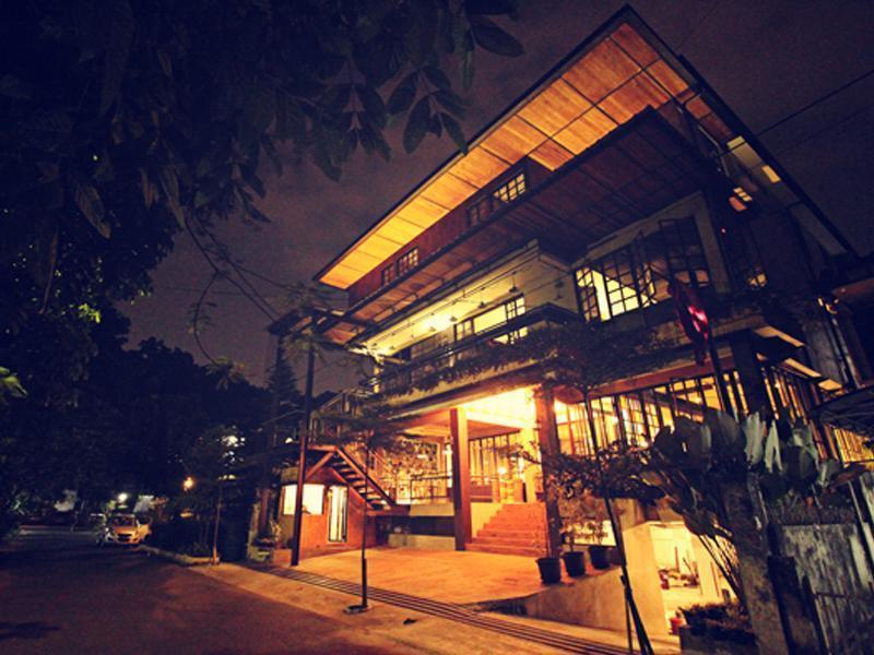 Triple Seven Bed & Breakfast Bandung Zewnętrze zdjęcie